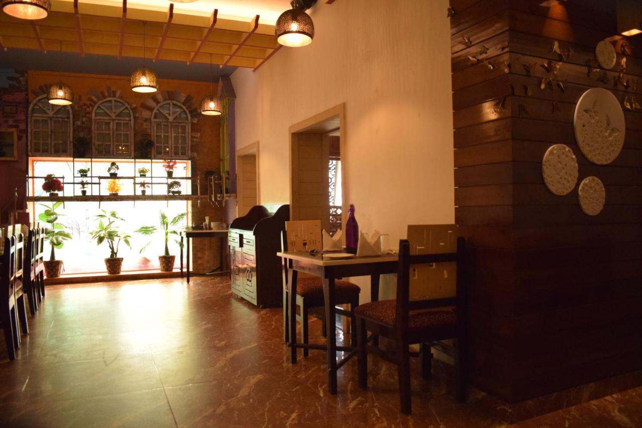 Hotel Hari Vilaas Varanasi Eksteriør billede